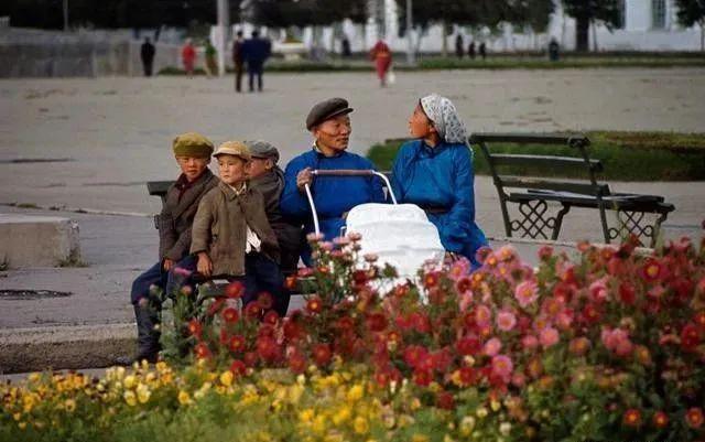 60年代的蒙古国首都乌兰巴托pg电子中文模拟器老照片:(图3) 60年代的蒙古国首都乌兰巴托pg电子中文模拟器老照片:(图3)